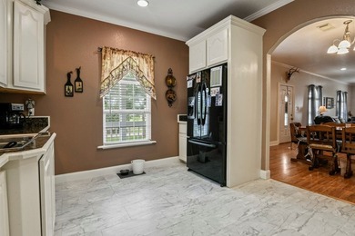 Great Home for Entertaining! This home is just off Hwy. 90 on a - photo 7
