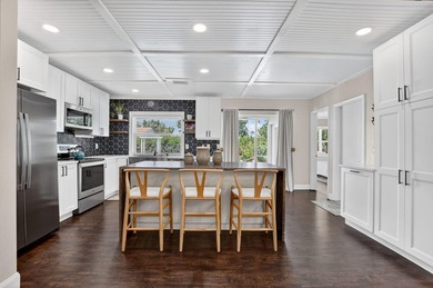 Welcome to this beautifully updated 3-bedroom, 2-bathroom pool - photo 11