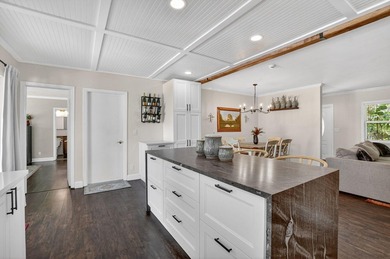 Welcome to this beautifully updated 3-bedroom, 2-bathroom pool - photo 13