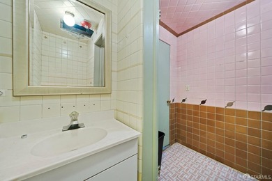 Seller says sell!Fantastic opportunity to be in a PRIME location - photo 16