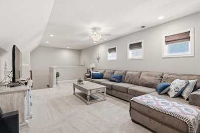Fully furnished four-bedroom, three-and-a-half-bathroom end-unit - photo 23