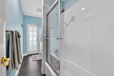 Welcome to this beautifully updated 3-bedroom, 2-bathroom pool - photo 23