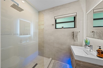 An exceptionally rare opportunity to own a gated estate on more - photo 27