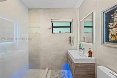 An exceptionally rare opportunity to own a gated estate on more - photo 28