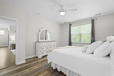 Welcome home to this pristine gem in the gated Reserve section - photo 30