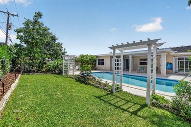 Welcome to this beautifully updated 3-bedroom, 2-bathroom pool - photo 31