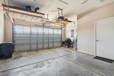 Fully furnished four-bedroom, three-and-a-half-bathroom end-unit - photo 32