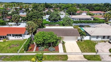 Welcome to this beautifully updated 3-bedroom, 2-bathroom pool - photo 33