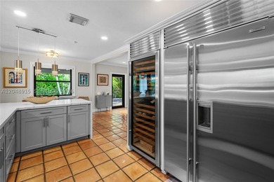 An exceptionally rare opportunity to own a gated estate on more - photo 43