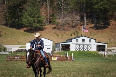Welcome to your dream equestrian retreat, where timeless - photo 40