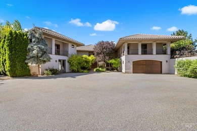 Perched along the rim in SpurWing's original estate section - photo 4