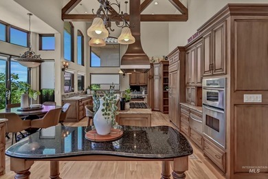 Perched along the rim in SpurWing's original estate section - photo 9