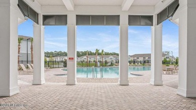 Almost new town-home, offers 3 bedrooms, 2.5 baths, and a 1-car - photo 15