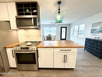 Stunning Fully Renovated Coastal Retreat with Intracoastal Views - photo 17