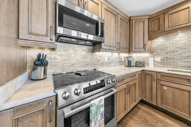 Welcome to Emerald Grande W325, a premier 3-bedroom, 3-bath - photo 10