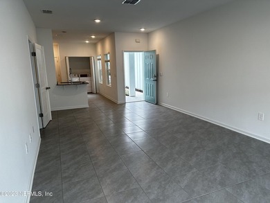 Almost new town-home, offers 3 bedrooms, 2.5 baths, and a 1-car - photo 24