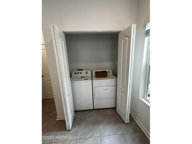 Almost new town-home, offers 3 bedrooms, 2.5 baths, and a 1-car - photo 30