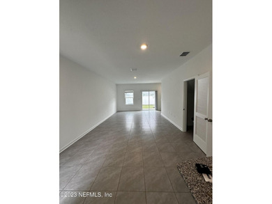 Almost new town-home, offers 3 bedrooms, 2.5 baths, and a 1-car - photo 34