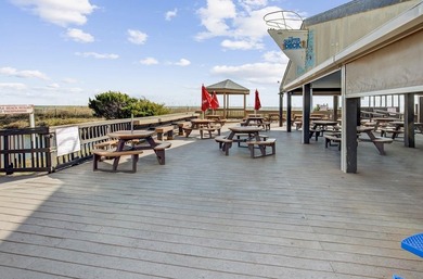 Welcome to Myrtle Beach Resort! This 2 bedroom 2 bath top floor - photo 37