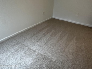 Almost new town-home, offers 3 bedrooms, 2.5 baths, and a 1-car - photo 48