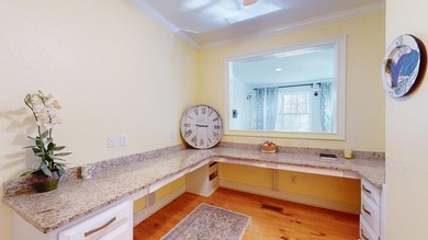 Are you looking for space, an amazing price and convenience to - photo 20