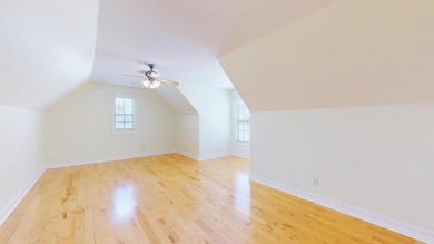 Are you looking for space, an amazing price and convenience to - photo 23