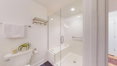 Are you looking for space, an amazing price and convenience to - photo 25