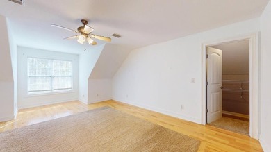 Are you looking for space, an amazing price and convenience to - photo 49