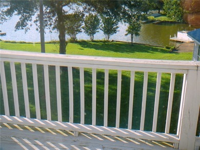 Discover an unparalleled lakeside lifestyle where every day - photo 4