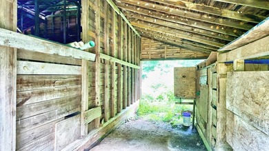 Additional listing photo 4