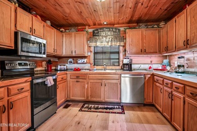 Fully furnished charming cabin in Laurel Valley. Cabin has been - photo 15