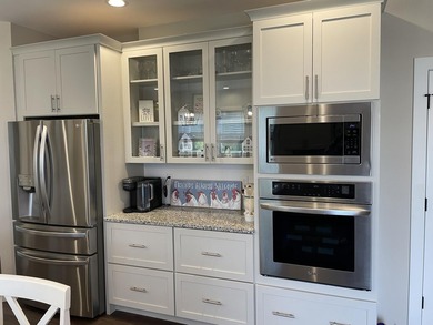 PRICE IMPROVEMENT! A sudden job transfer makes this stunning - photo 18
