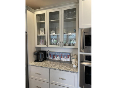 PRICE IMPROVEMENT! A sudden job transfer makes this stunning - photo 19