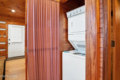 Fully furnished charming cabin in Laurel Valley. Cabin has been - photo 19