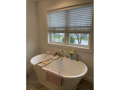 PRICE IMPROVEMENT! A sudden job transfer makes this stunning - photo 34