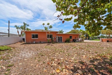 This home was water damaged by Hurricane Helene but has been - photo 4