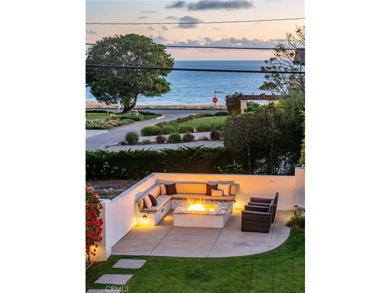 Situated on an oversized corner lot in the heart of lower Lunada - photo 3