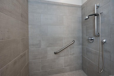 Beautifully updated 3-bedroom, 2-bath patio home in the highly - photo 21