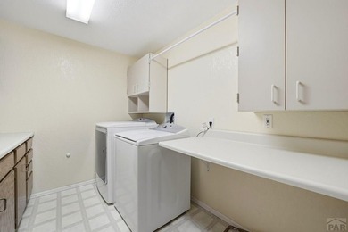 Four Bedroom, Three Bathroom Home with Stunning Greenhorn - photo 33