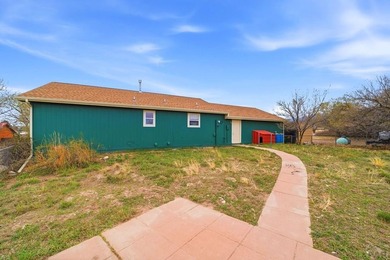 Four Bedroom, Three Bathroom Home with Stunning Greenhorn - photo 45