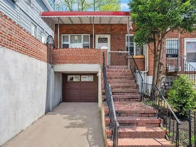 East River Townhome/Townhouse For Sale in College Point New York