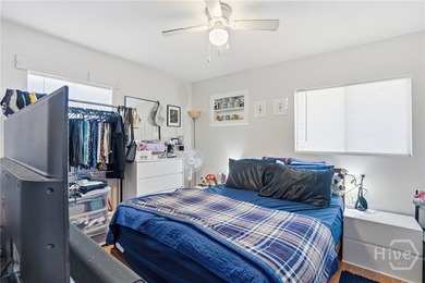 Fantastic 4 bedroom 1 bath home in a wonderful quiet westside - photo 13