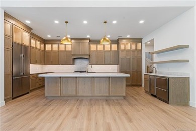 Experience luxury lake living in this stunning new construction - photo 16