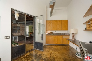 A rare opportunity to own a piece of Venice history, 122 Mildred - photo 17