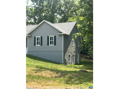 Rare opportunity to have multi generational home or room for - photo 33