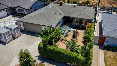 Fully turnkey and thoughtfully reimagined, this 4-bedroom - photo 2
