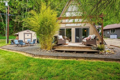 A-frame retreat in the heart of the Fishhawk Lake community - photo 5
