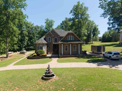 Beautiful 3,256 sq ft custom brick home located in a highly - photo 11