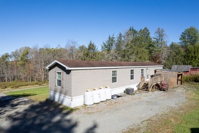*PROPERTY IN CONTRACT BUT PROSPECTIVE BUYERS MAY SUBMIT BACKUP - photo 2