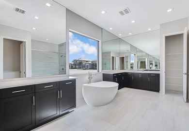 Lakefront luxury in this 5-bed single-family home in Avenir, new - photo 34